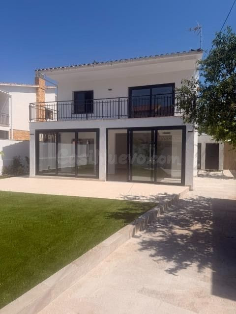 CASA URBANIZACION A 800 METROS DE LA PLAYA SITGES