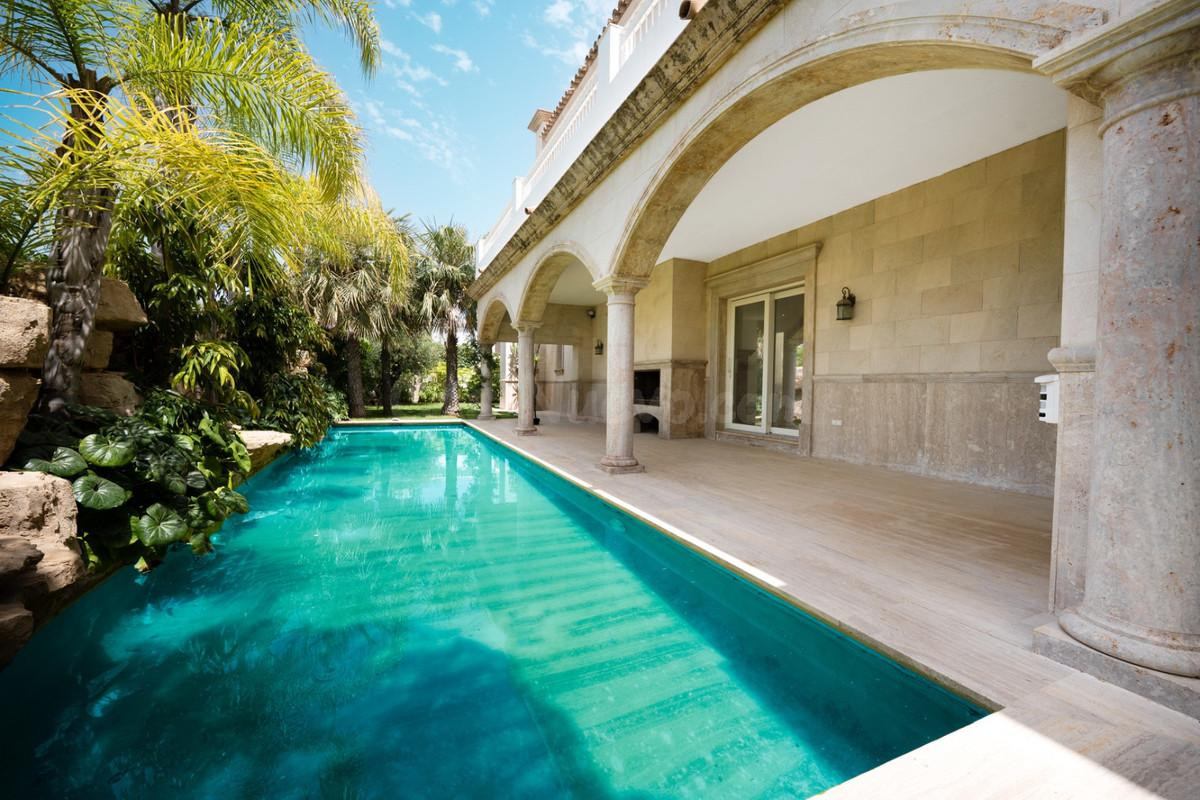 Chalet 4 habitaciones 654m² en venta - Los Monteros - Costa