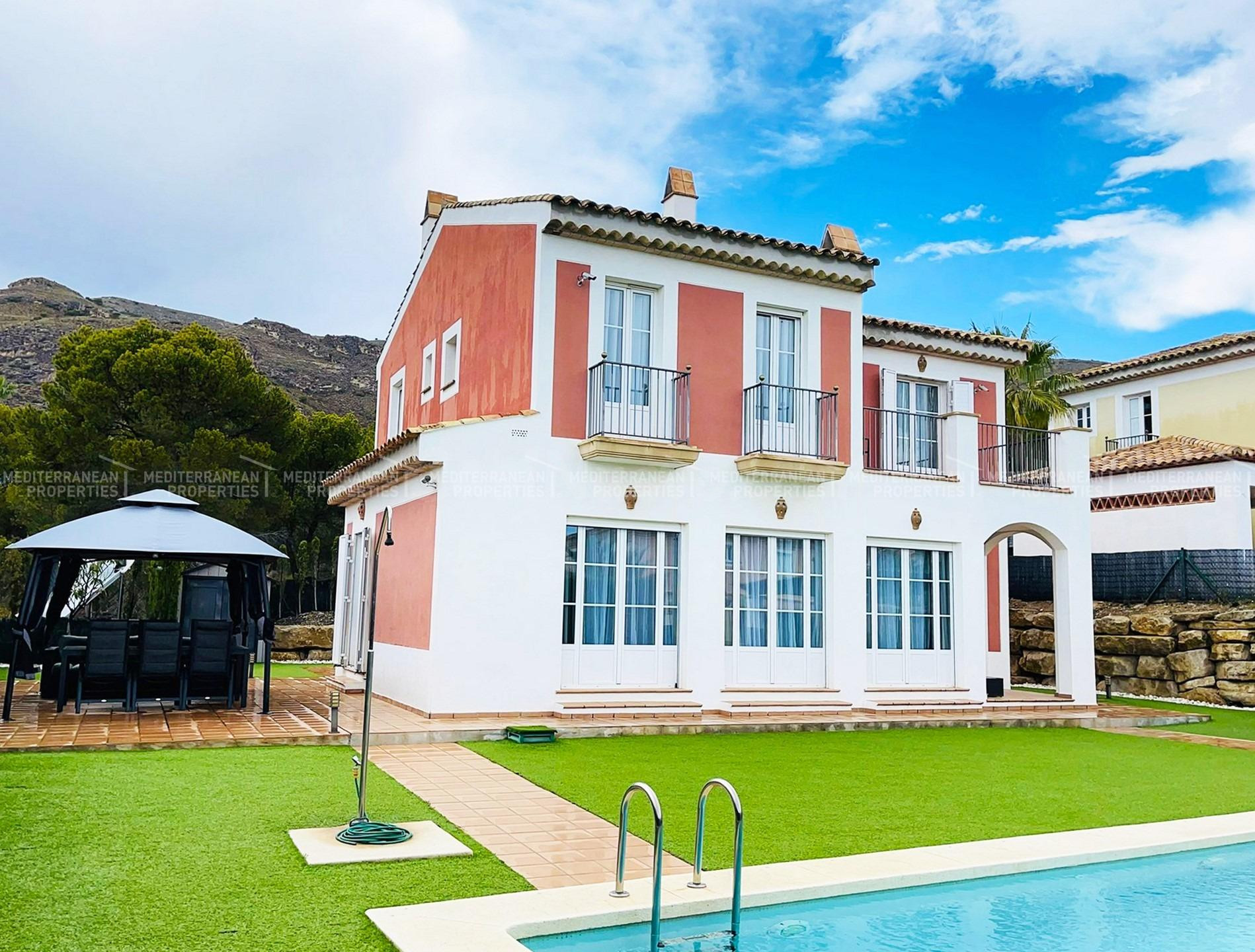 Chalet en Golf Bahía