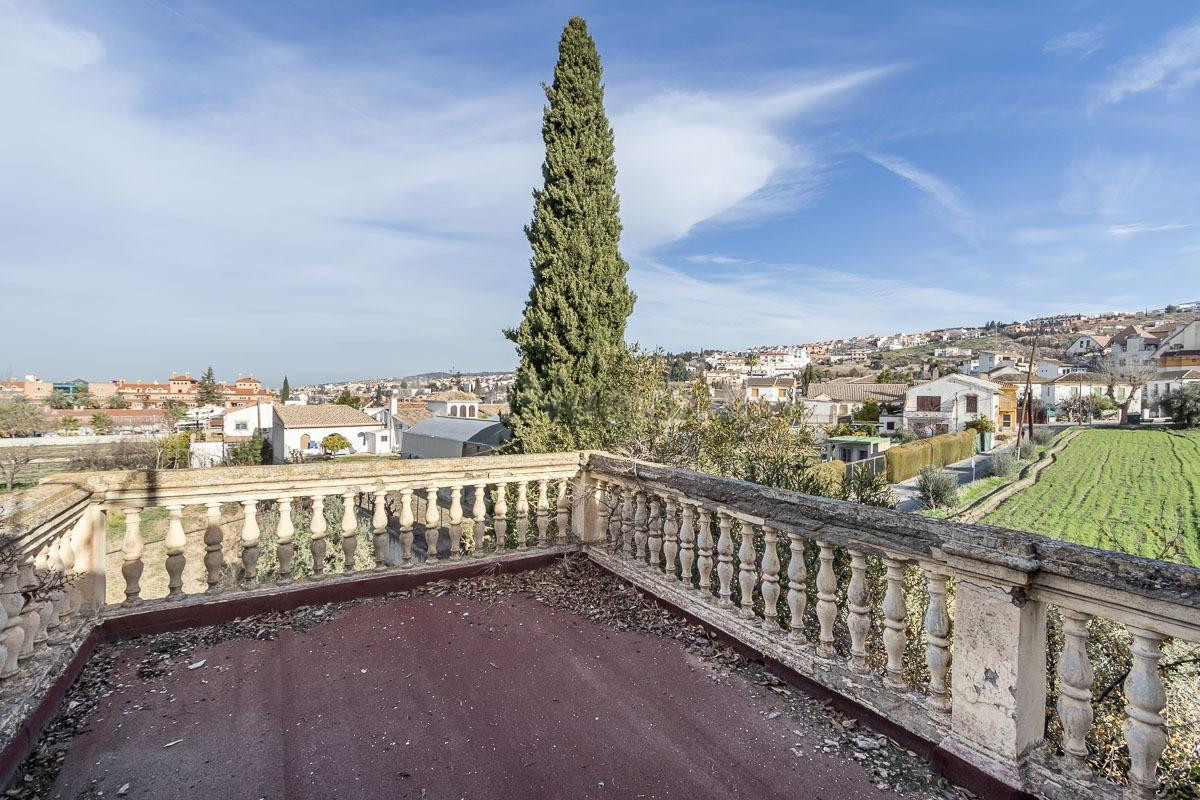 CASA CON MÁS DE 4000 METROS DE PARCELA EN MONACHIL