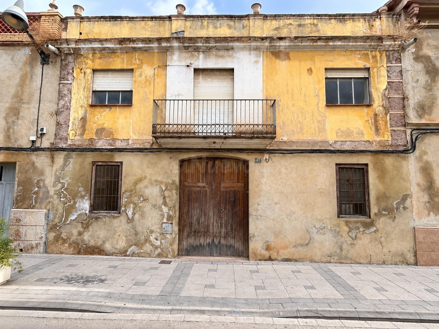Casa de pueblo con 196 m2 de parcela en el casco antiguo de La Pobla de Vallbona