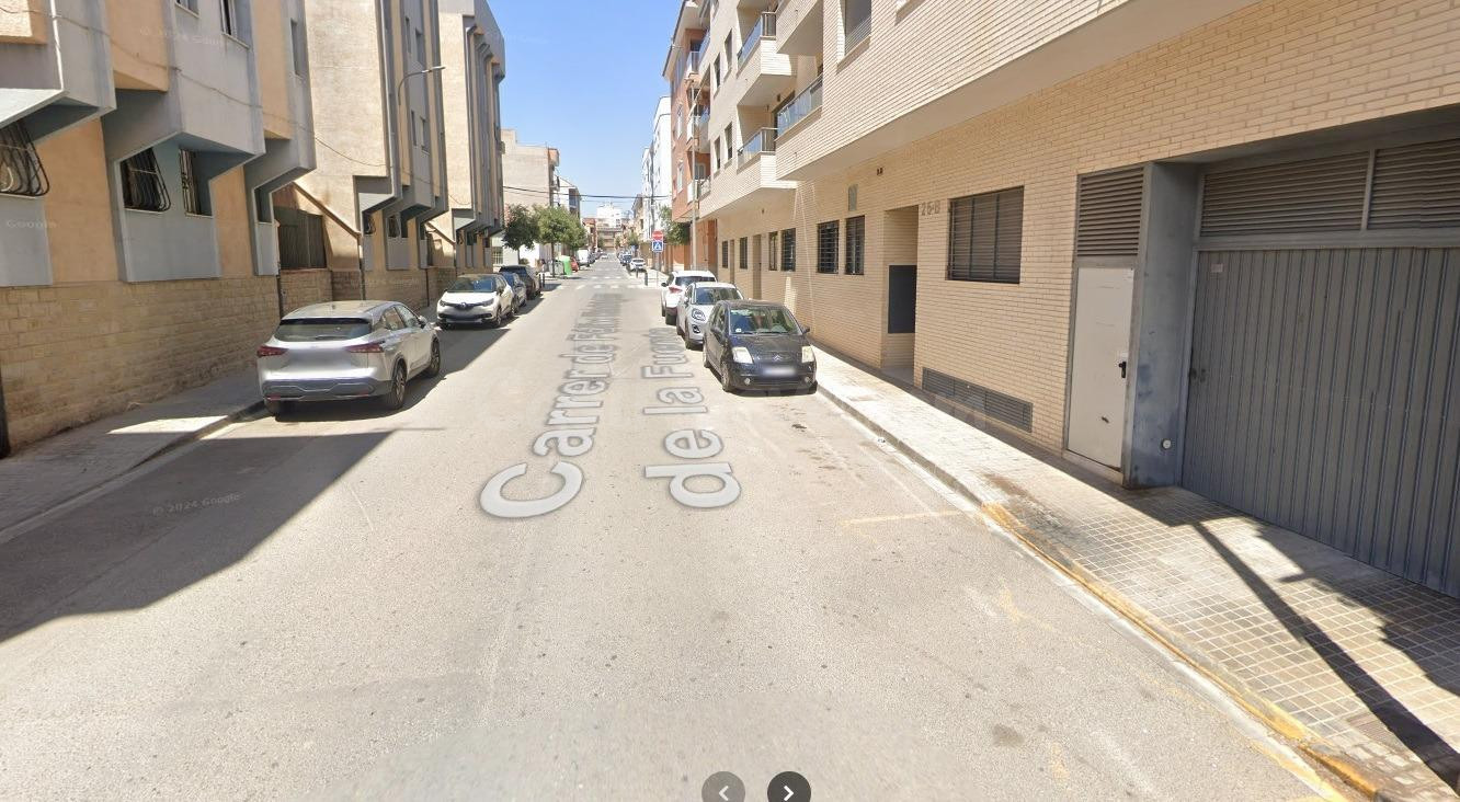 Plaza de garaje con trastero en venta en La Pobla de Vallbona