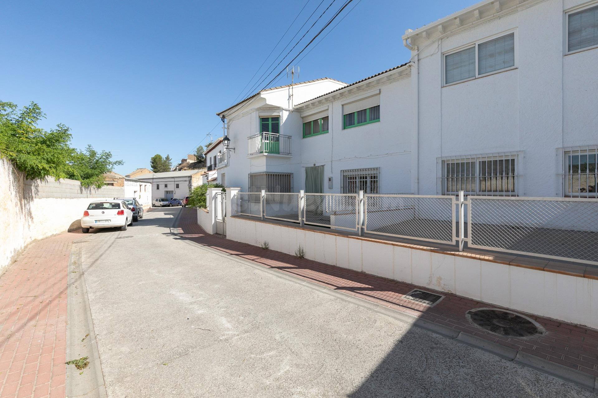Oportunidad. Casa de pueblo en Moraleda de Zafayona