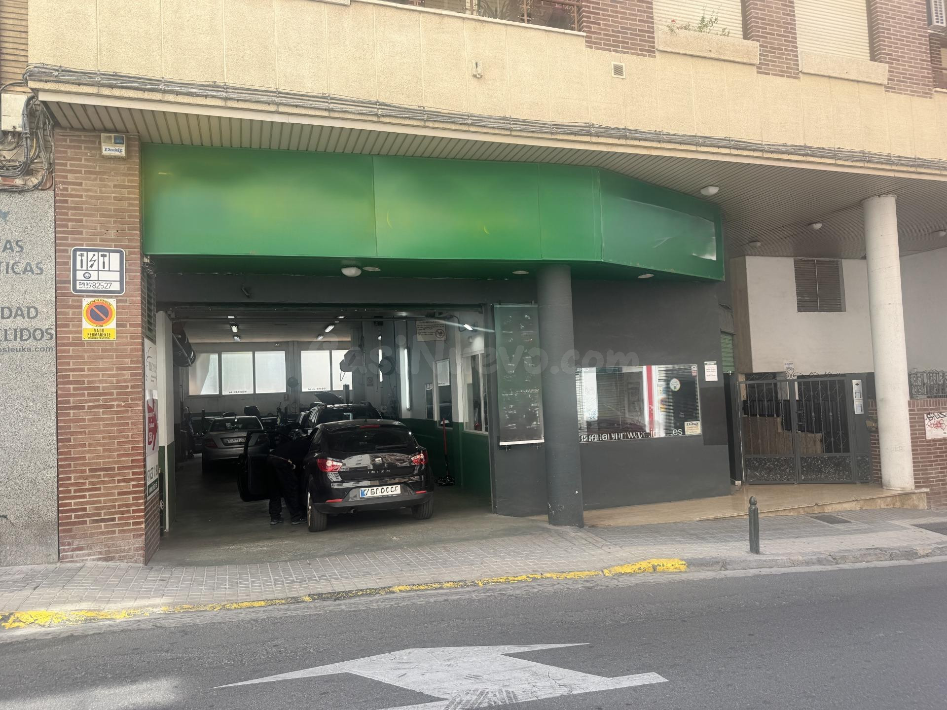 Se traspasa Taller de reparación de Vehiculos en Calle Sevilla Zaragoza