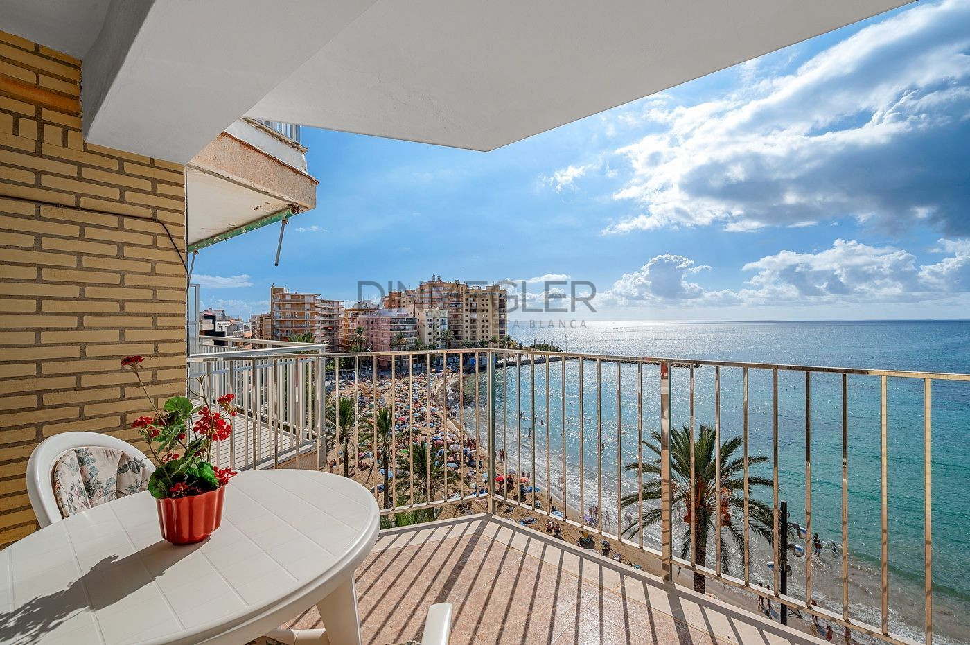 Apartamento de 3 dormitorios en primera línea en Playa del Cura en Torreviej
