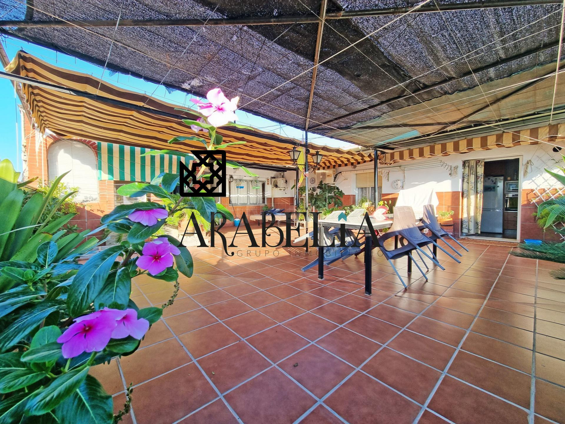 EXTRAORDINARIA CASA EN VILLARRUBIA