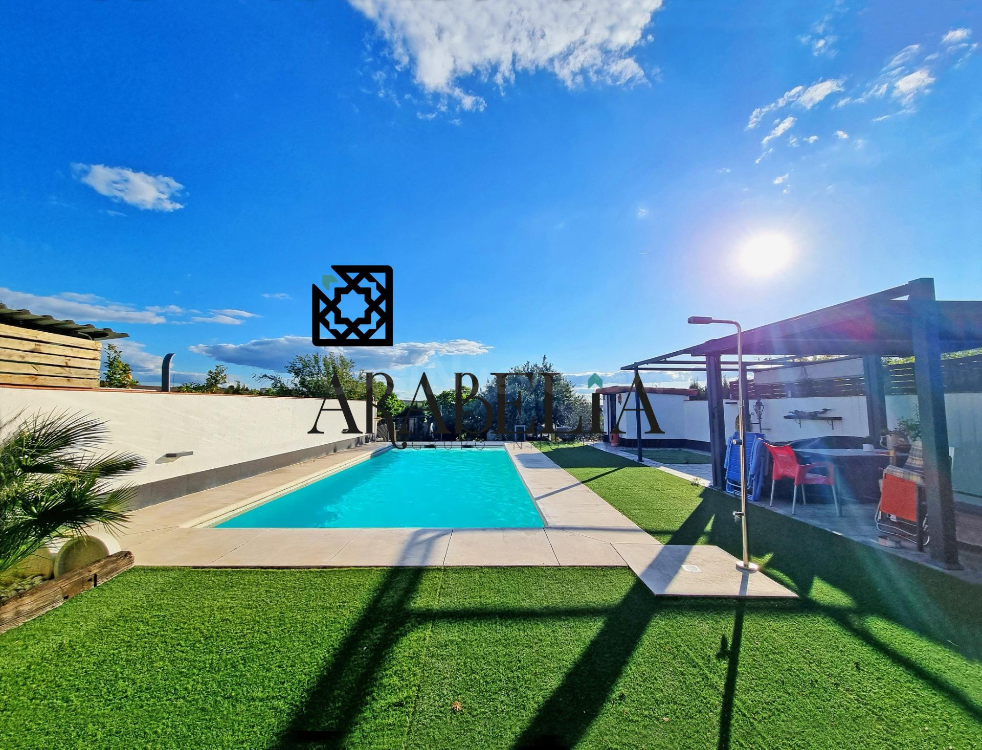 PRECIOSO CHALET A LA VENTA EN LA CARLOTA