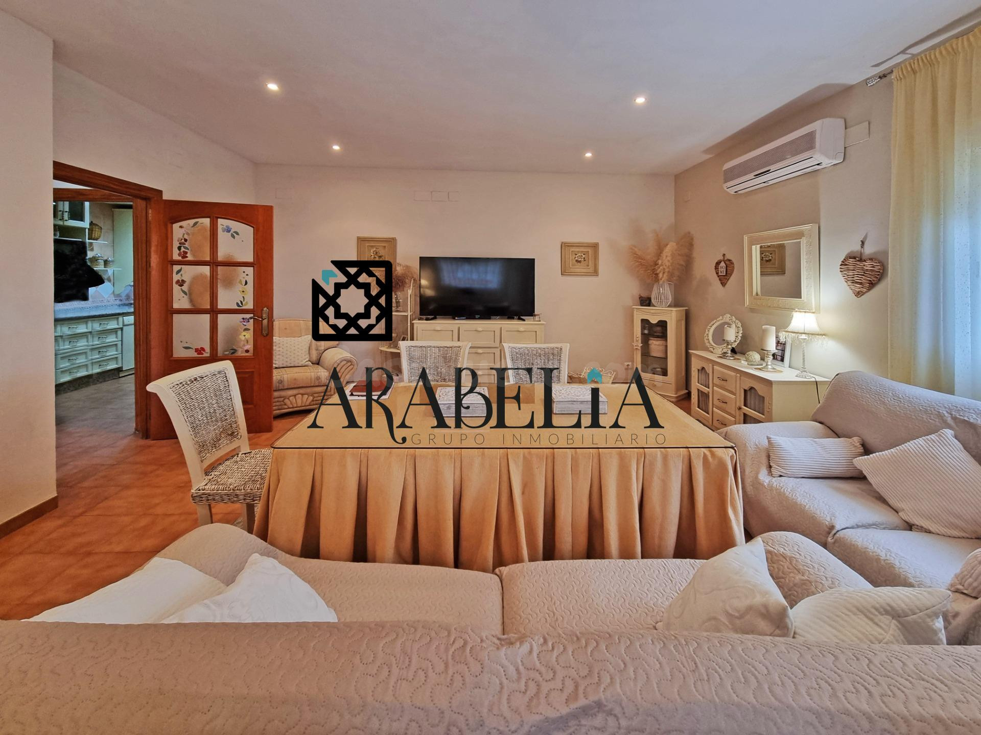 MAGNÍFICO CHALET EN LA ZONA DE VILLARRUBIA NO HIPOTECABLE