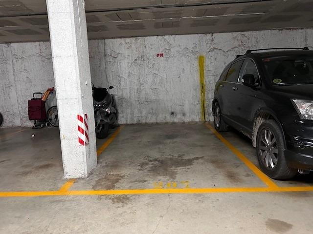 Plaza de parking en alquiler en la calle Casanovas i Bosch , centro