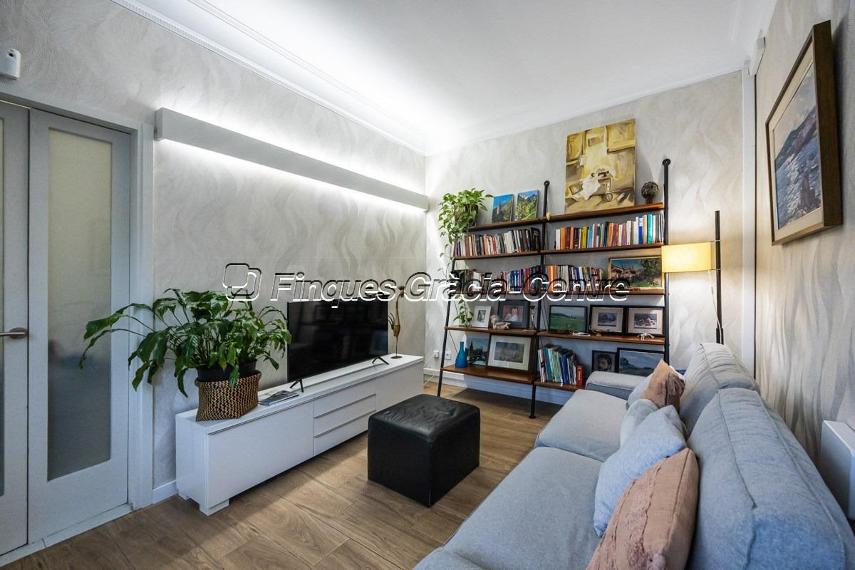 Casa en venta en el centro de Sabadell - foto 5