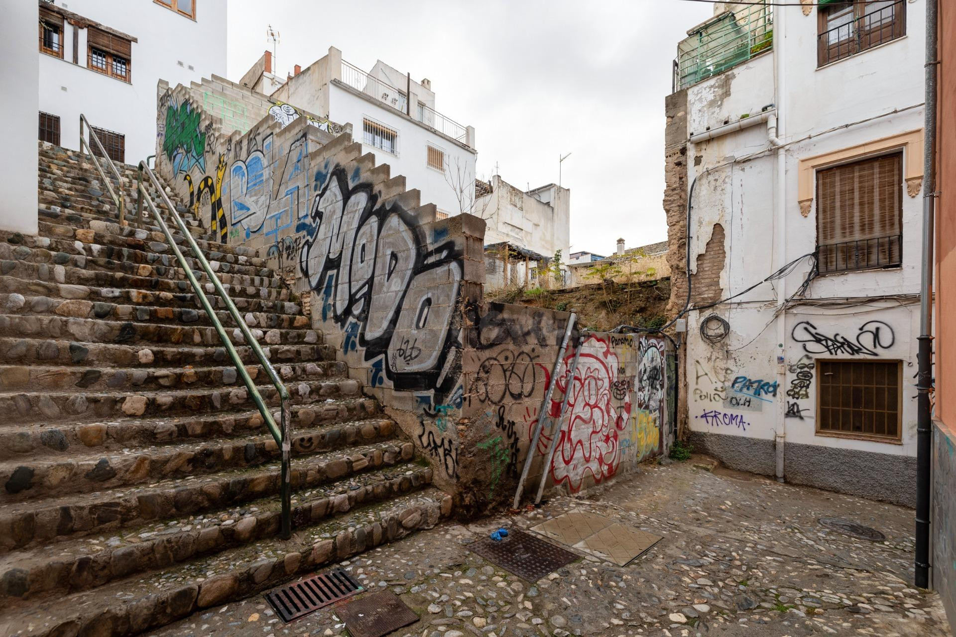 SE VENDE TERRENO URBANO PLURIFAMILIAR ZONA REAL DE CARTUJA Y JARDINES DEL TRIUNFO