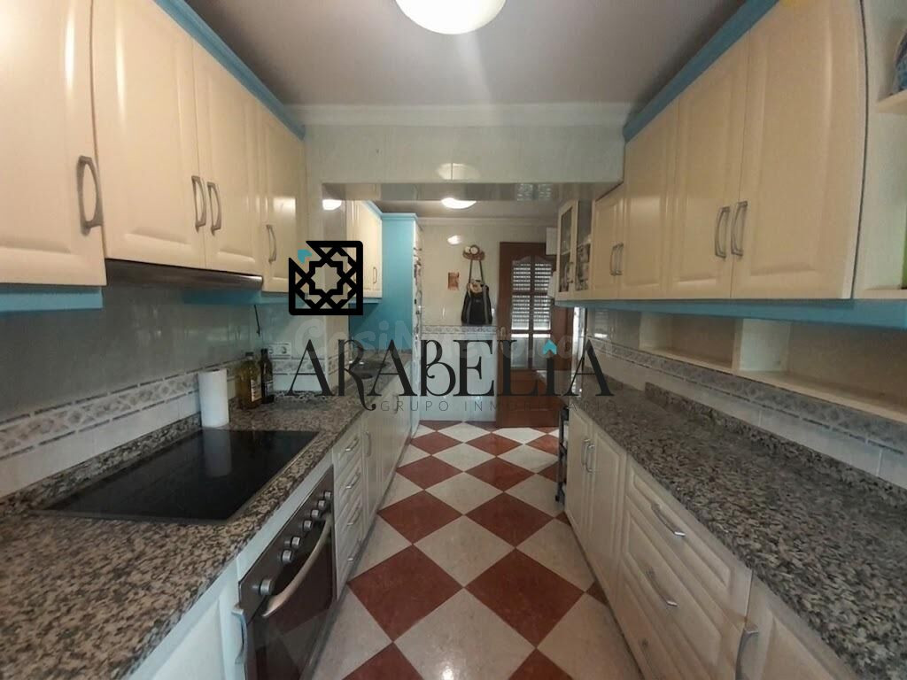 Amplisimo piso en Sector Sur