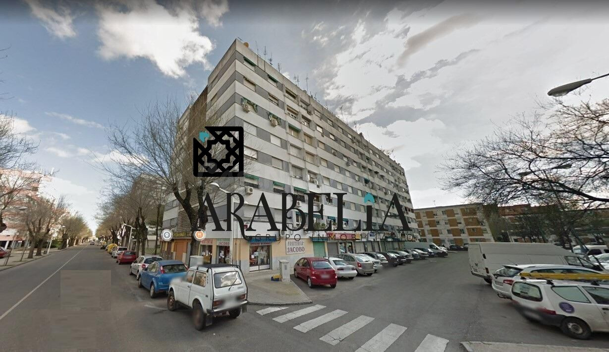ESTUPENDO PISO REFORMADO EN LA MEJOR ZONA DE LA FUENSANTA, CORDOBA  Precio: 179.700 €
