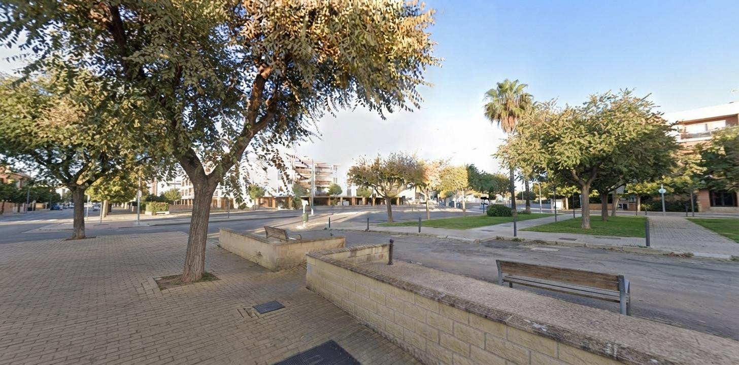 Edificio exclusivo con dos viviendas independientes en Miralbaida