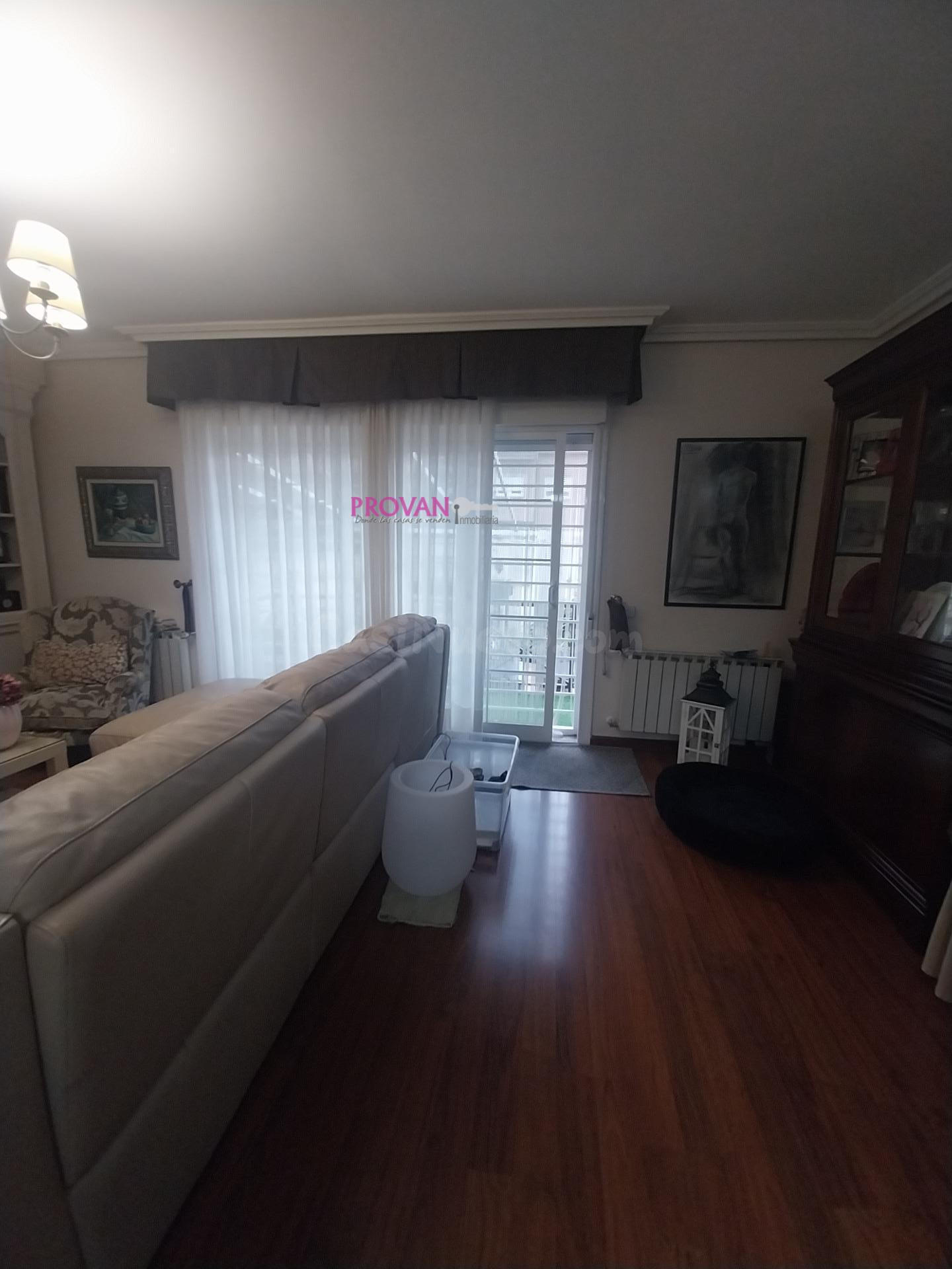CHALET ADOSADO EN NUEVA RINCONADA CON 4 DORMITORIOS, 2 BAÑOS - foto 4