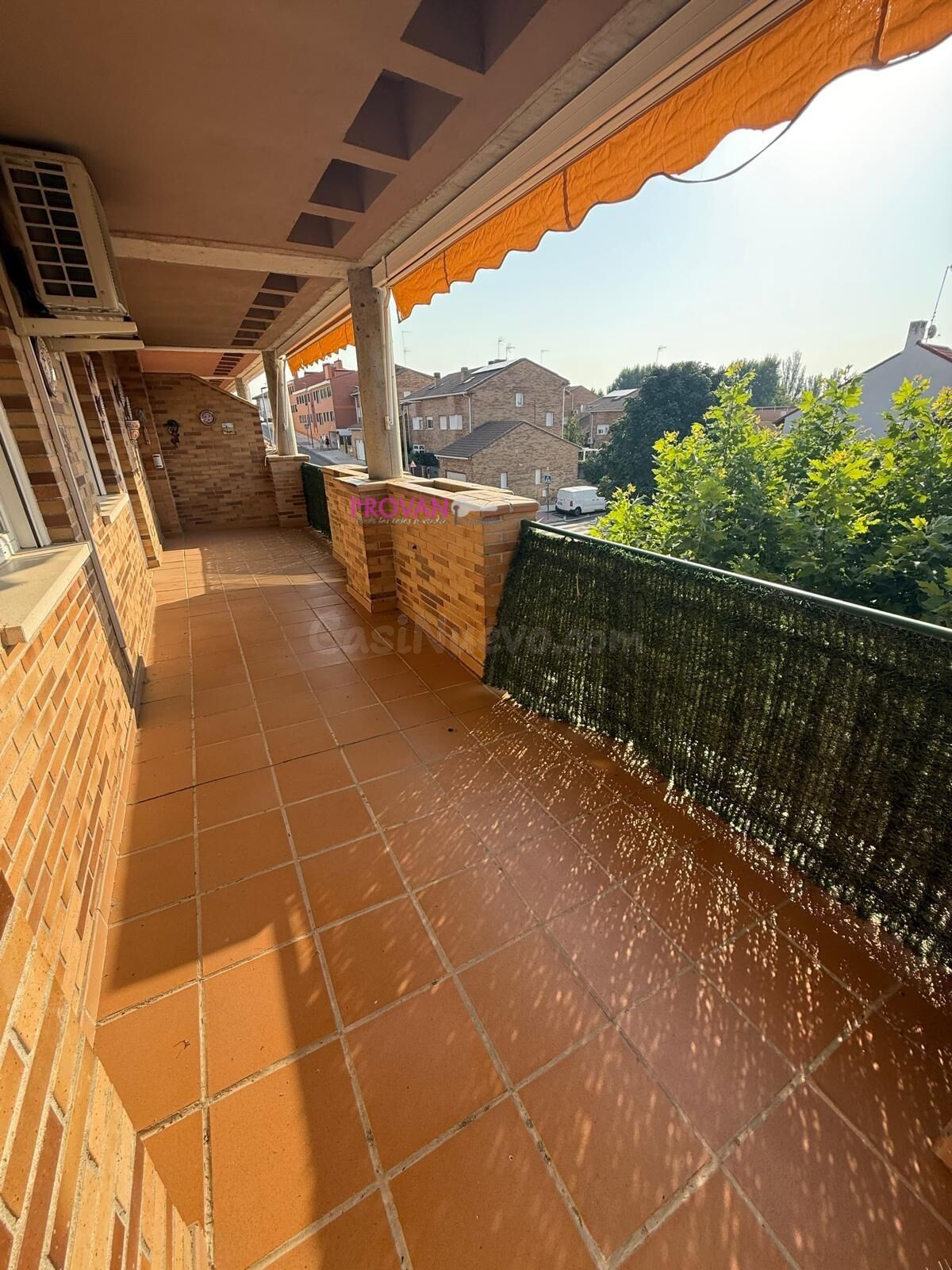 SEMINUEVO CON 3 DORMITORIOS. GARAJE, TRASTERO Y TERRAZA!!!