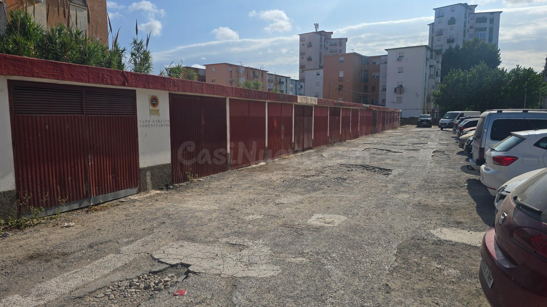 Cochera cerrada e independiente en Calle Gabriel Miró – La Línea