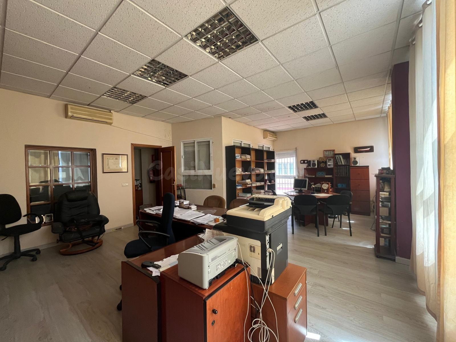 SE VENDE OFICINA EN ALGECIRAS.