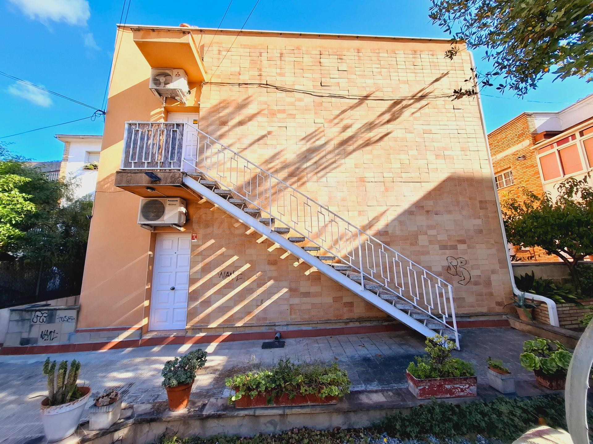 COMPLETO PISO DE 2 habitaciones EN EL CENTRO DE SEGUR DE CALAFELL