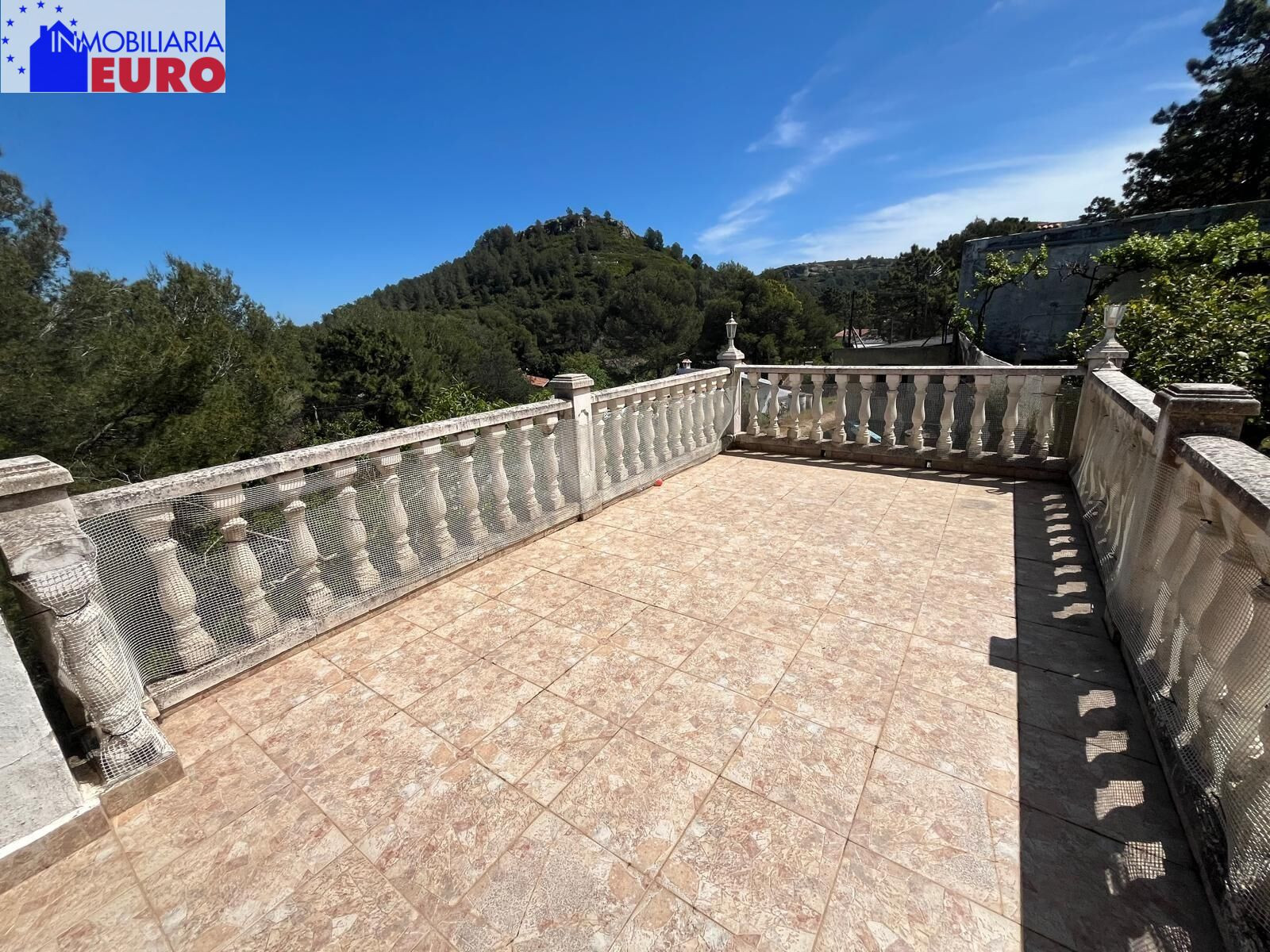 DOS CASAS EN VENTA EN LES FOIES (SIMAT) - foto 2