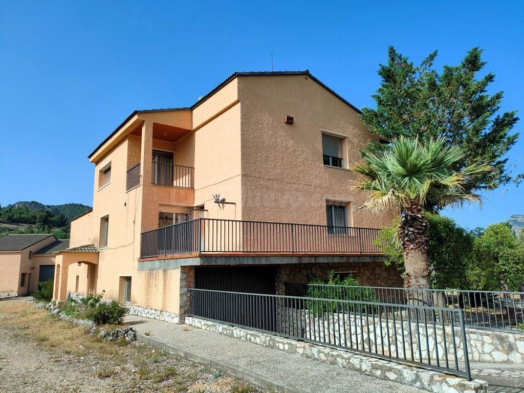 Chalet con jardín y piscina en Beceite