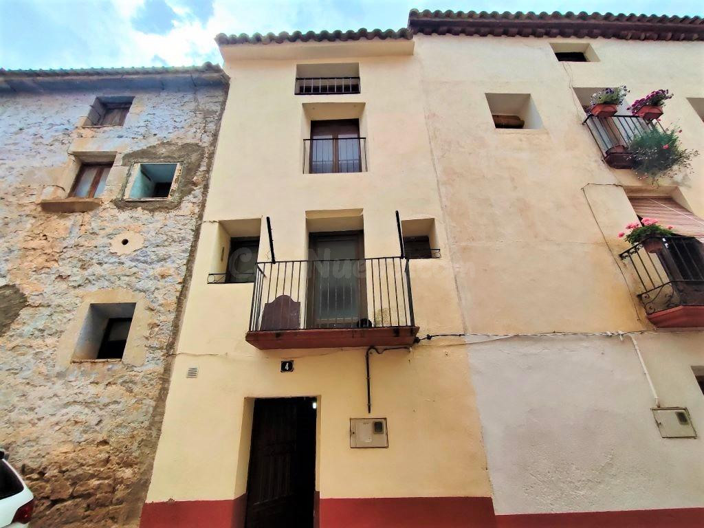 Casa 2 habitaciones 132m² en venta - CENTRO