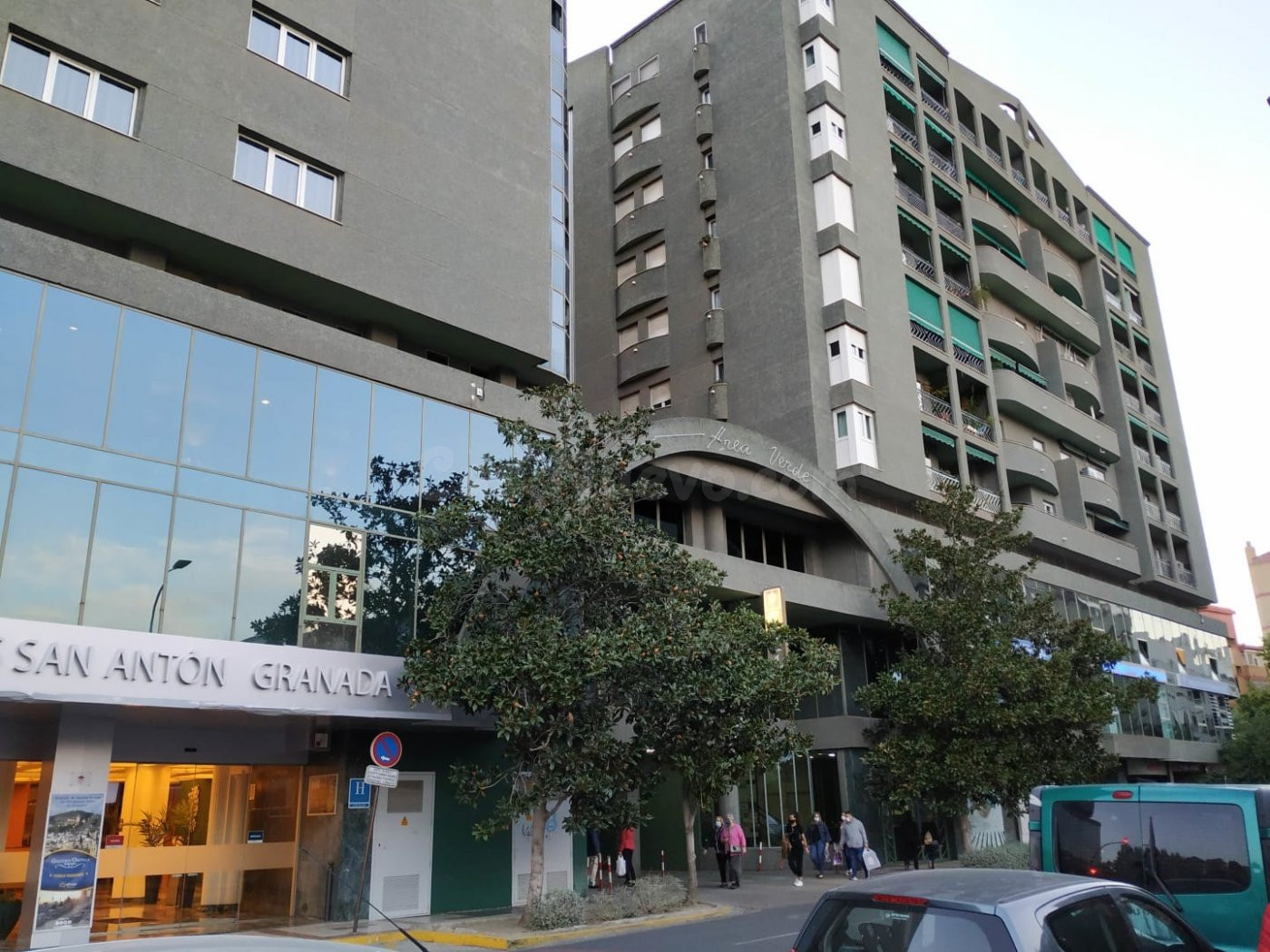 Local comercial 360m² en venta - Granada