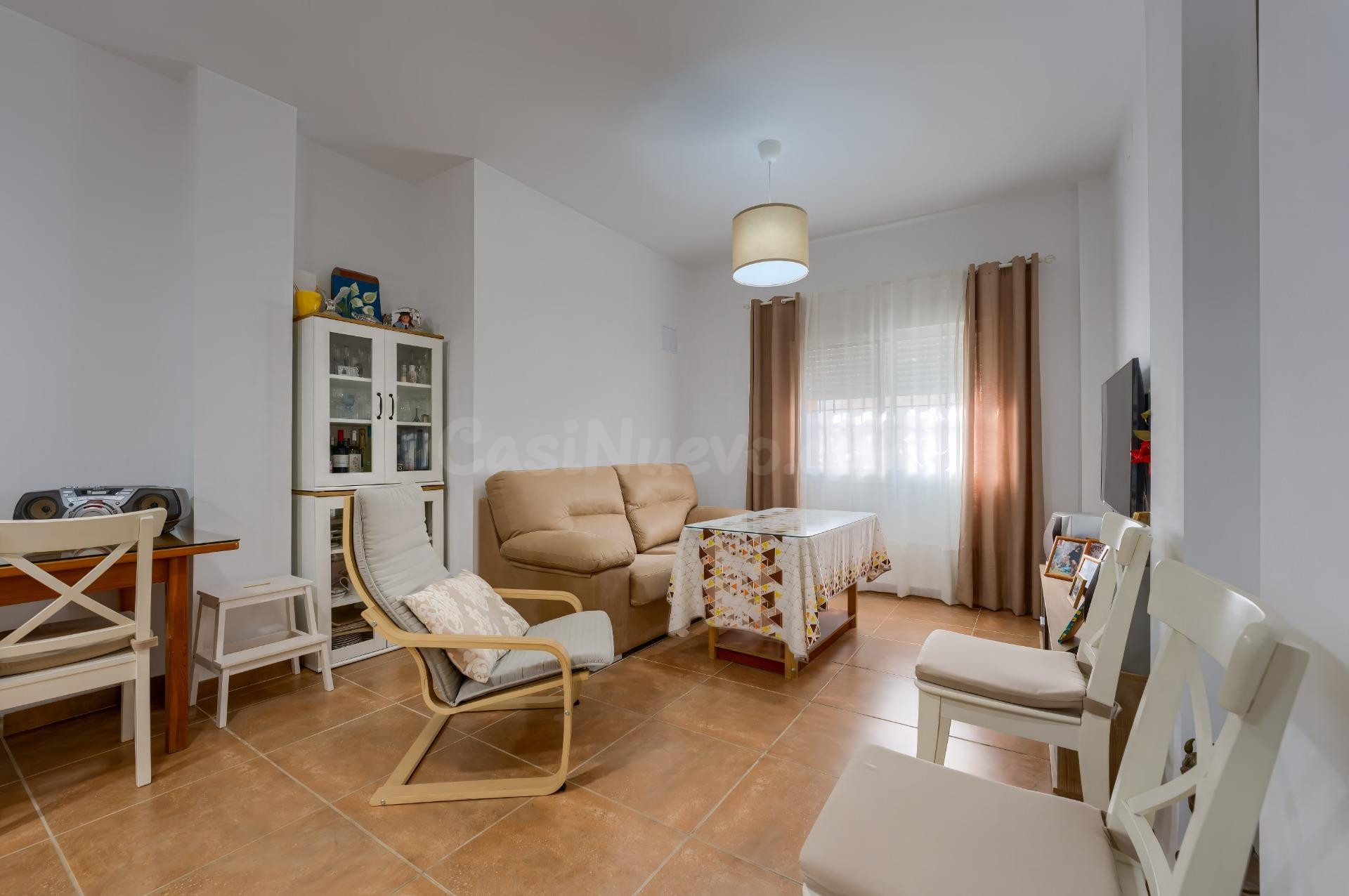¡¡OPORTUNIDAD!! Piso bajo prácticamente nuevo, con patio y 2 habitaciones ¡A un precio increíble!