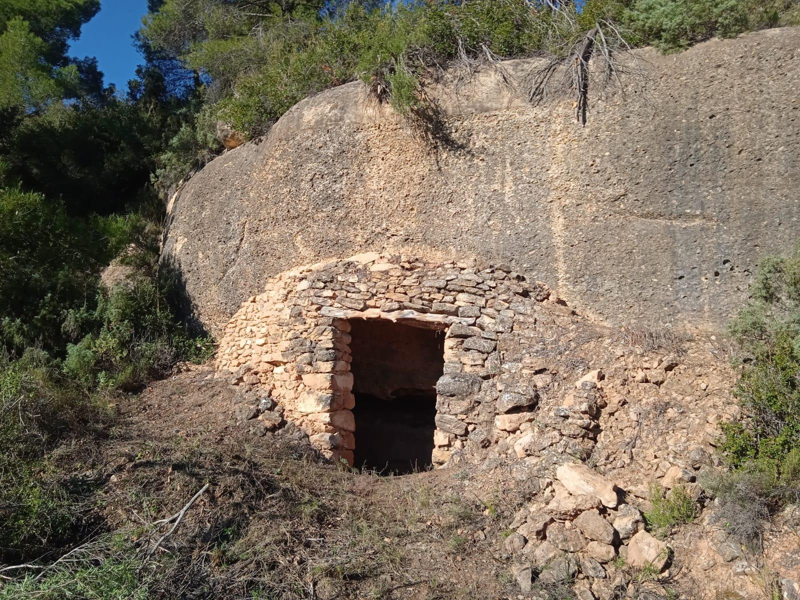 Finca rústica con cueva en La Fresneda