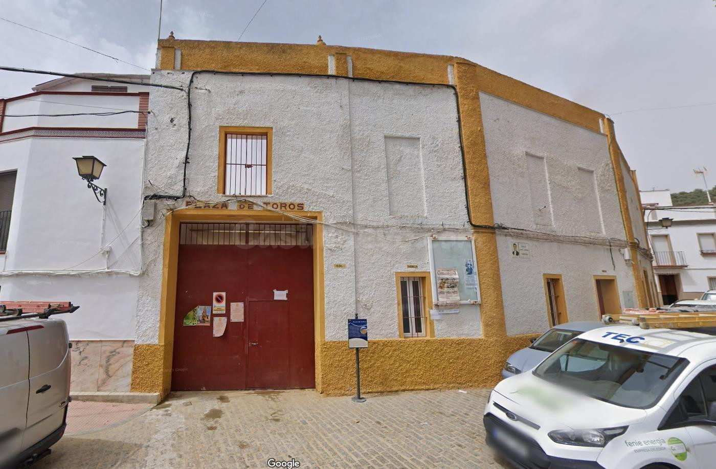 VIVIENDA EN CONSTANTINA