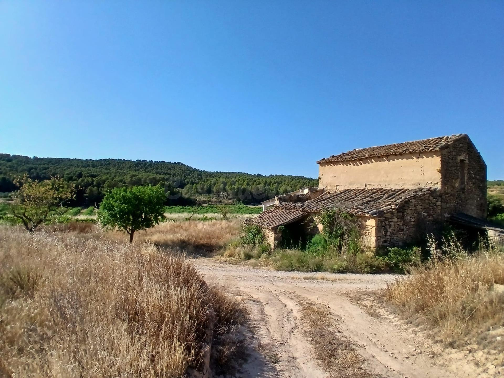 Finca rústica con masía en Mazaléon