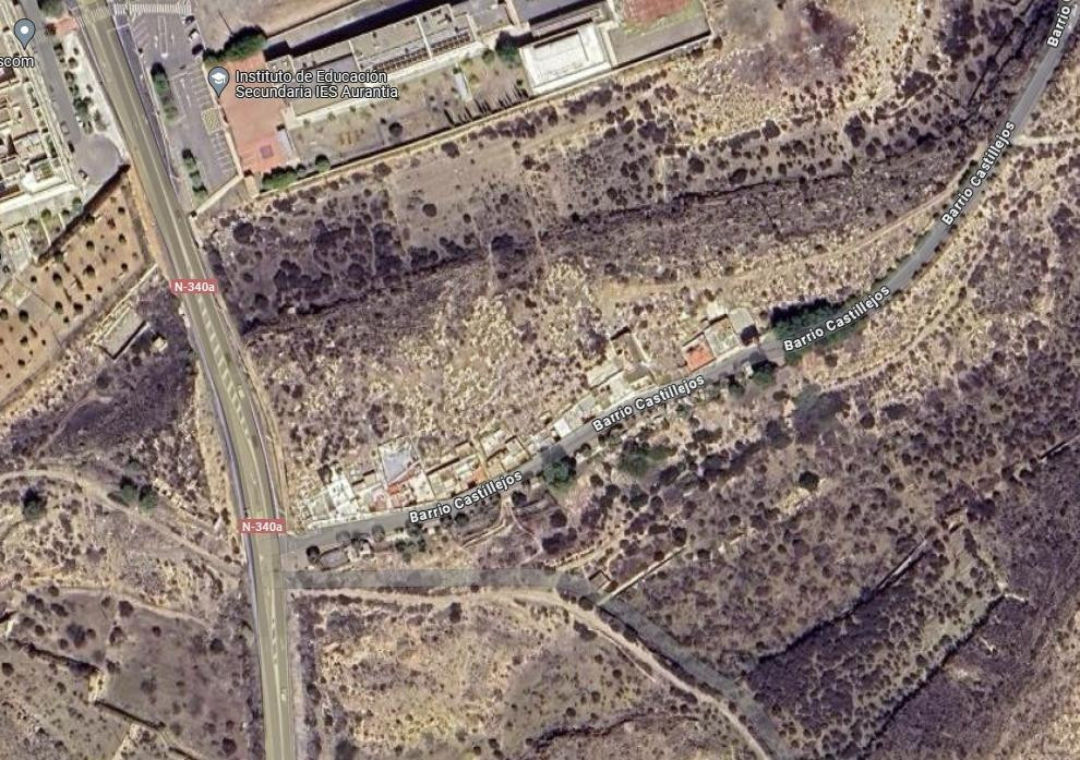 VIVIENDA EN BENAHADUX