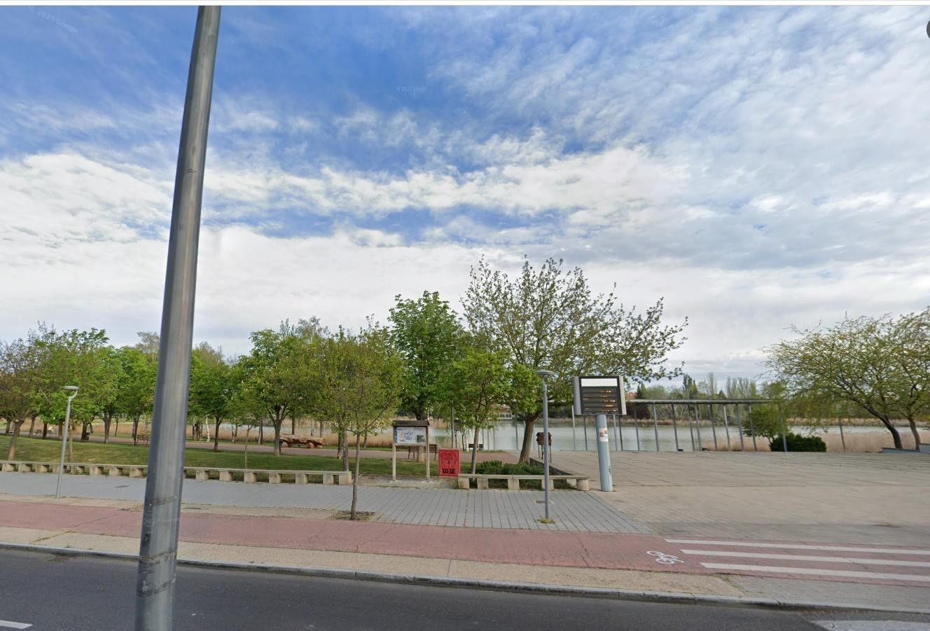 VIVIENDA  EN LA LAGUNA DEL DUERO