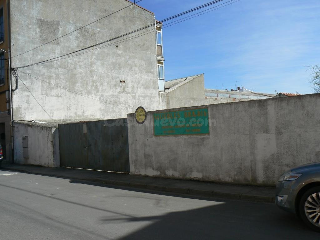 Venta de Nave industrial en Cuéllar. Parcela 1375 m2. Superficie construida 425 m2. Ref. 1589