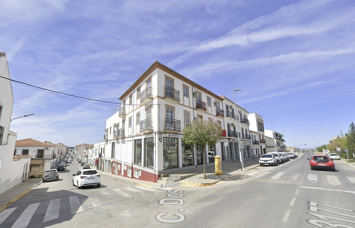 LOCAL EN POZOBLANCO