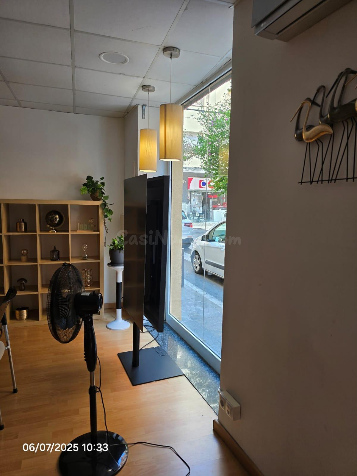 Local Comercial en Alquiler en El Masnou, Zona Ocata - Ideal para Tu Negocio