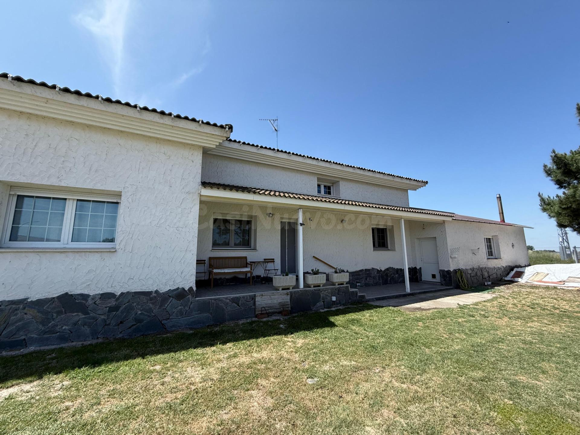 Chalet en venta en Sanchonuño (Segovia). Ref.1978