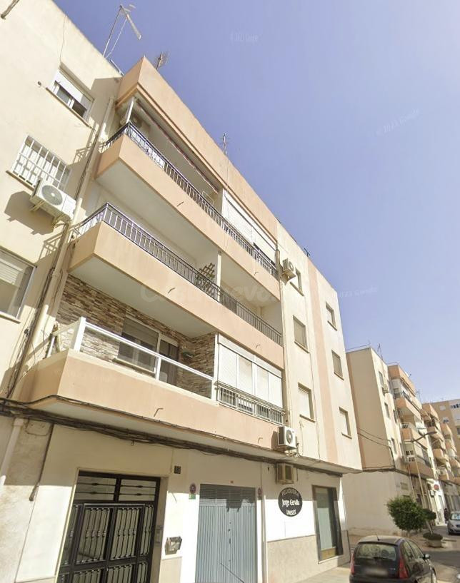 PISO EN ALMERIA