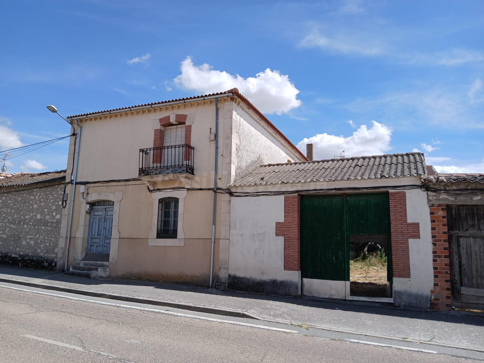 Casa en venta en Olombrada (Segovia). Para reformar. Ref.2048