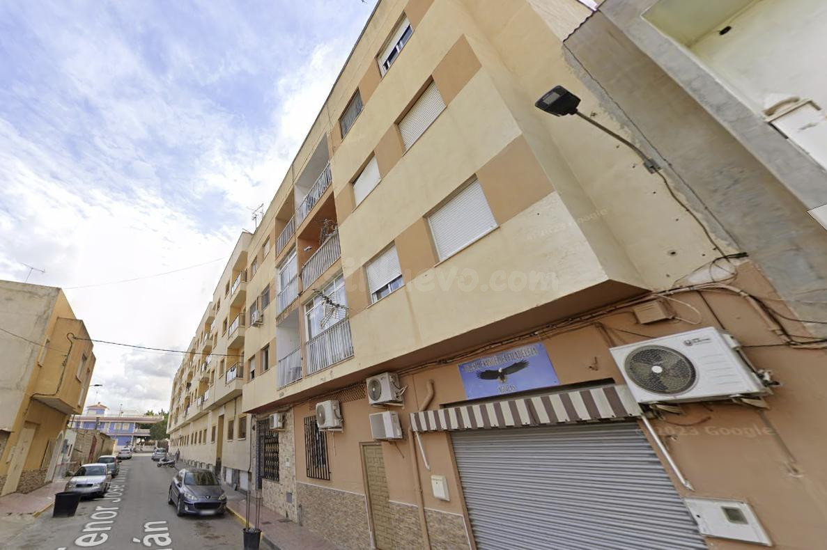 PISO EN AGUILAS