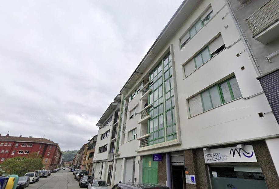 PISO EN LAVIANA