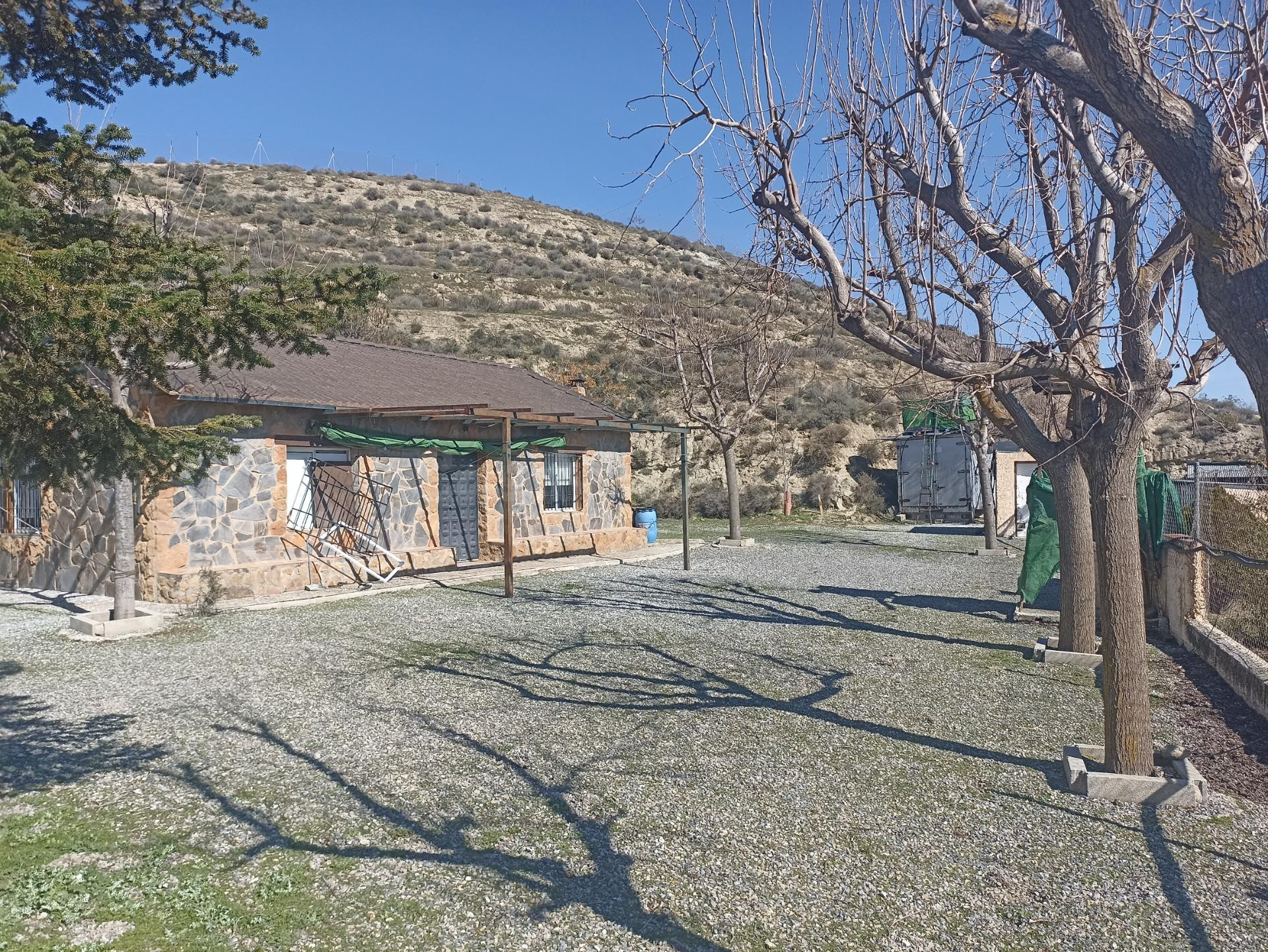 FINCA EN VENTA (Y ALQUILER CON OPCIÓN A COMPRA) – 74.842 m2 JUNTO AL GOLF DE LAS GABIAS