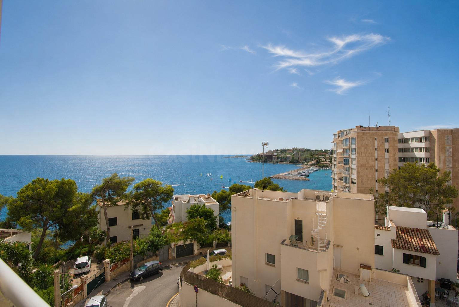 Apartamento recién reformado con vistas al mar y al puerto de Cala Nova en Sant Agustí