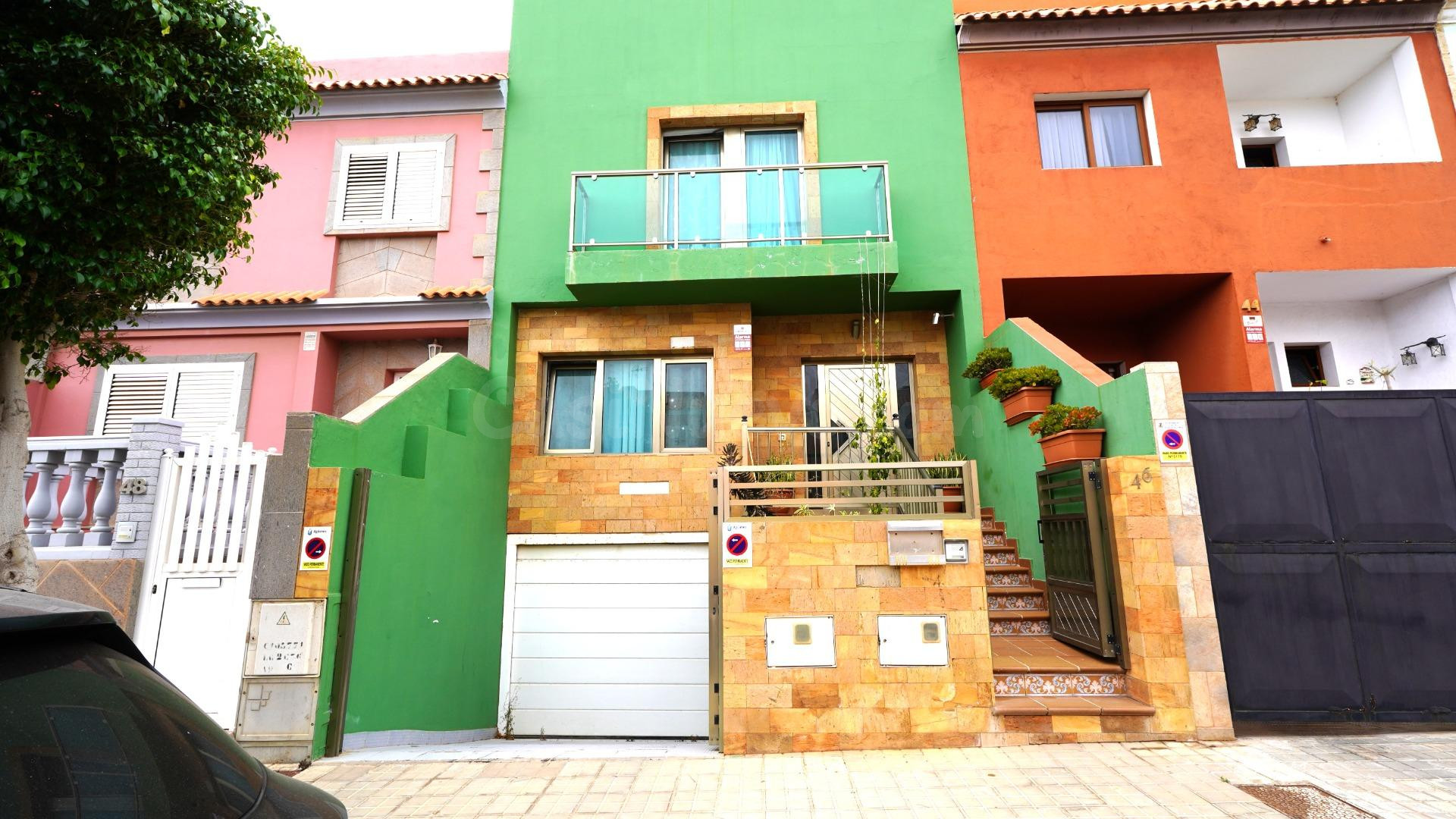 Adosado 3 habitaciones 216m² en venta - Cruce de Arinaga