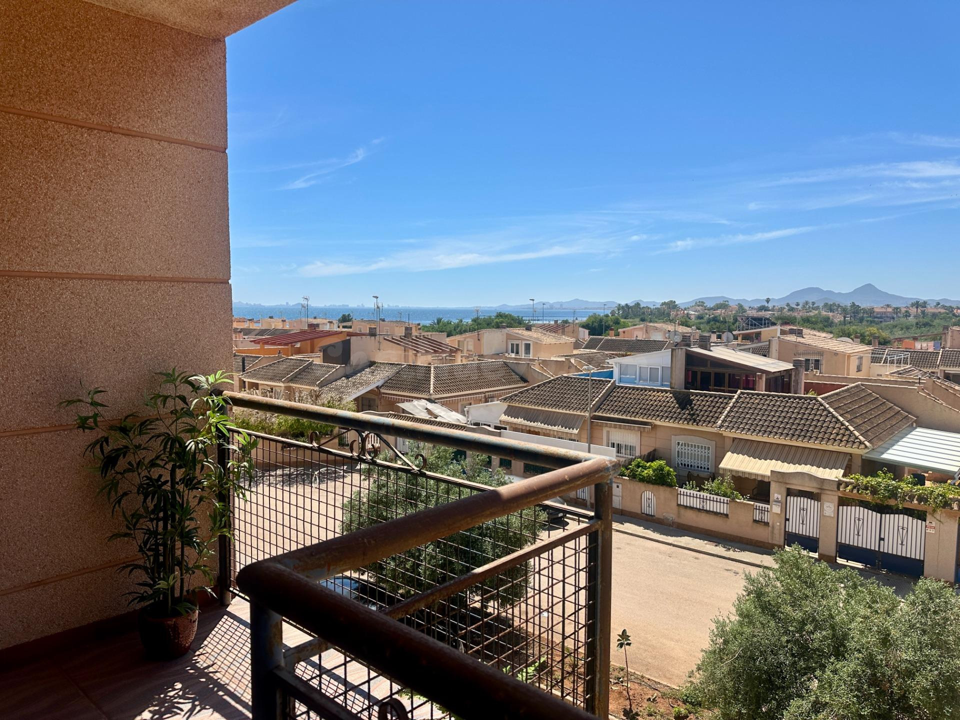 PISO A LA VENTA CON PLAZA DE GARAJE EN LOS URRUTIAS!!!!!!!