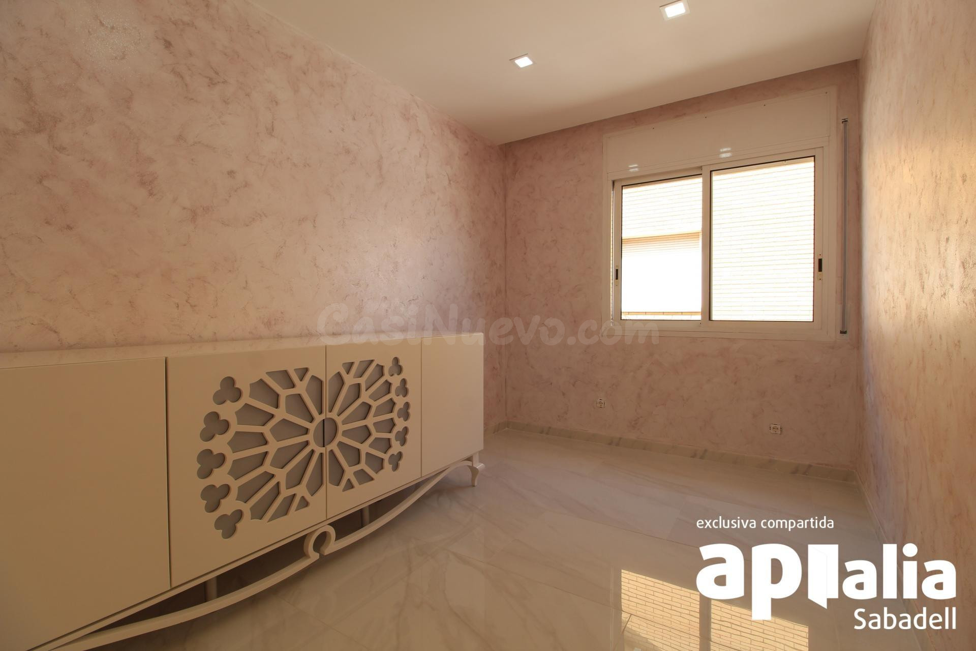 CASA AISLADA REFORMADA EN BARBERA DEL VALLÈS - foto 4