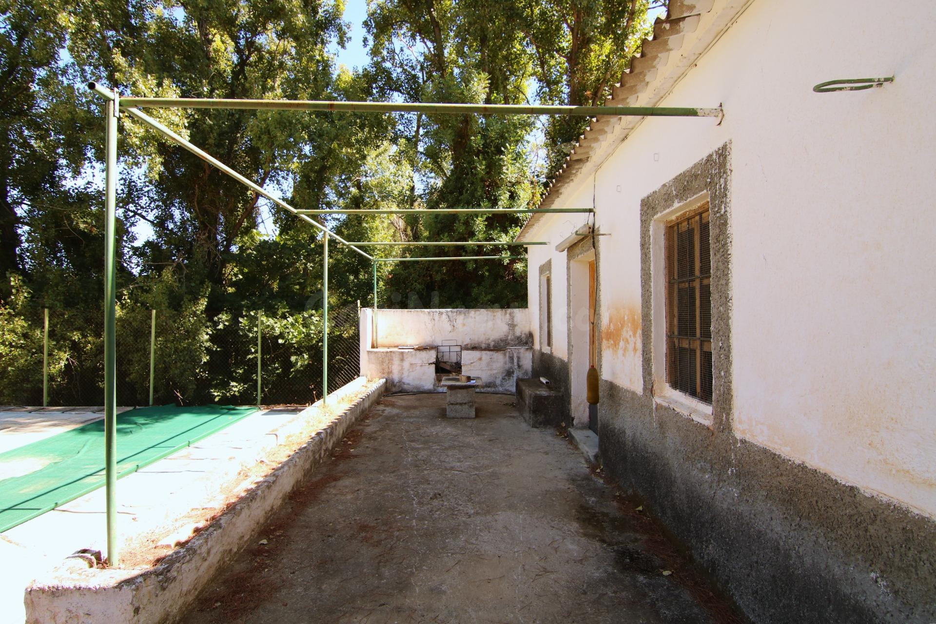 Finca rústica en venta en Tolox – Producción agrícola, Pozo Legal y entorno natural único