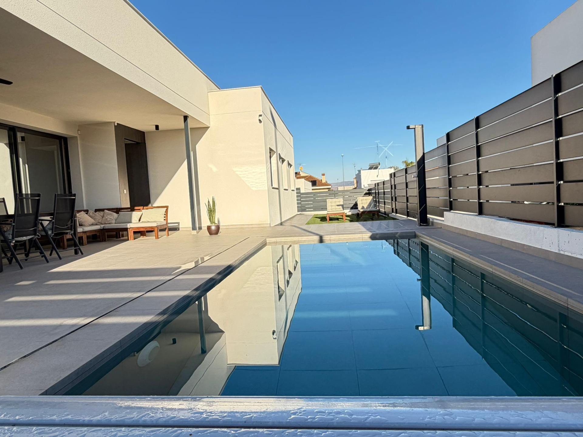 VILLA DE LUJO EN LOS OLIVOS