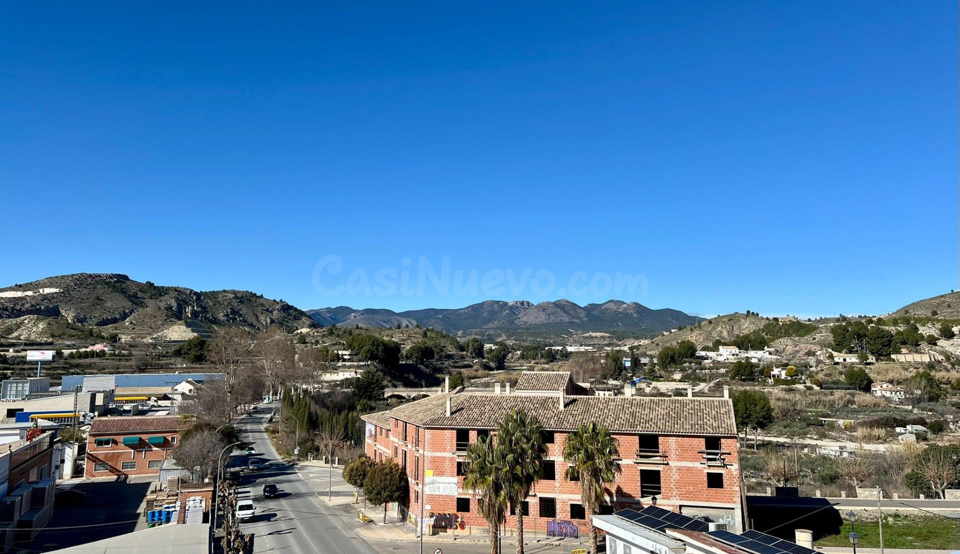 SOLAR CENTRICO EN CEHEGIN PARA DOS CALLE. SE PUEDEN CONSTRUIR TRES PLANTAS