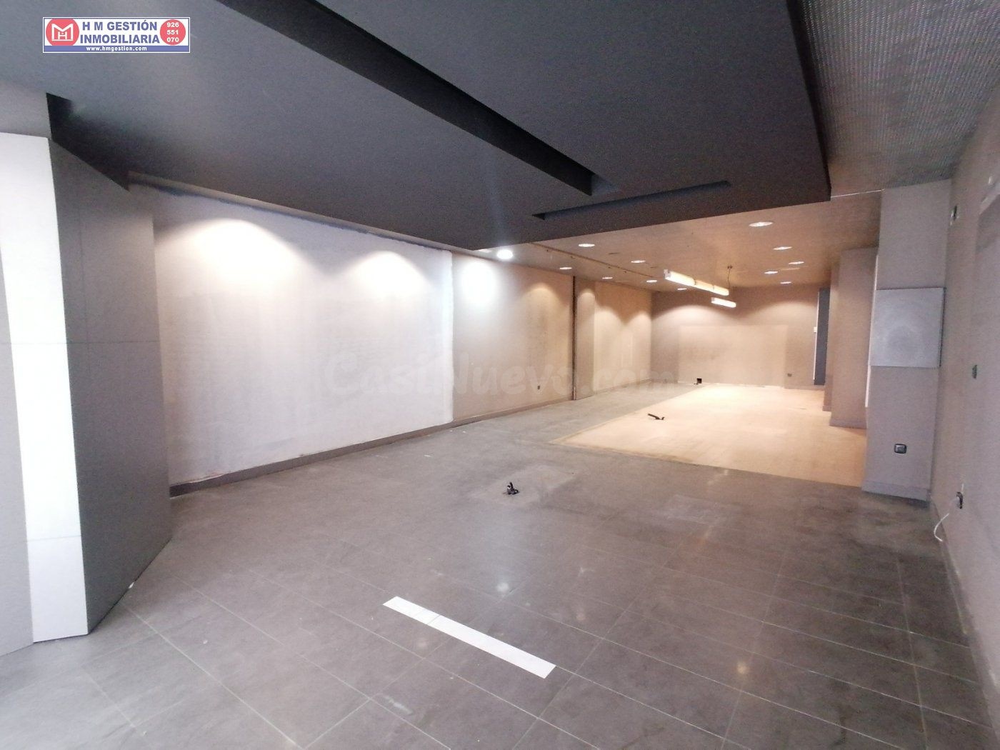 LOCAL COMERCIAL EN PLENO CENTRO DE HERENCIA CON BAÑOS ADAPTADOS,Y ESCAPARATE DE 6,10 METROS